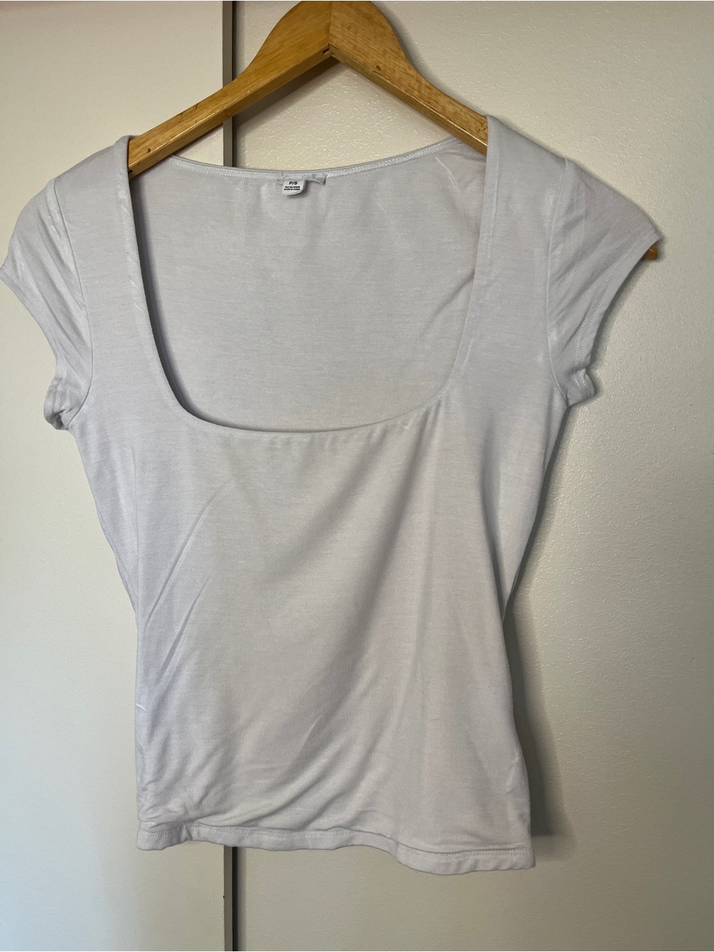 Garage White Scoop Neck Cap Sleeve Top